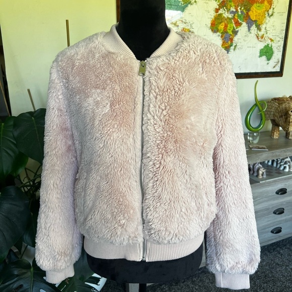 Love Tree Jackets & Blazers - Love Tree Soft Blush Teddy Jacket